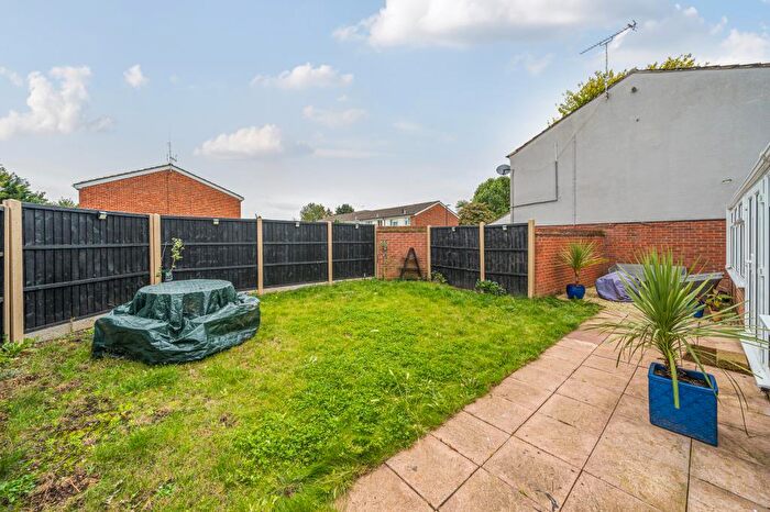 2 Bedroom Detached Bungalow For Sale In Slough, Berkshire, SL1