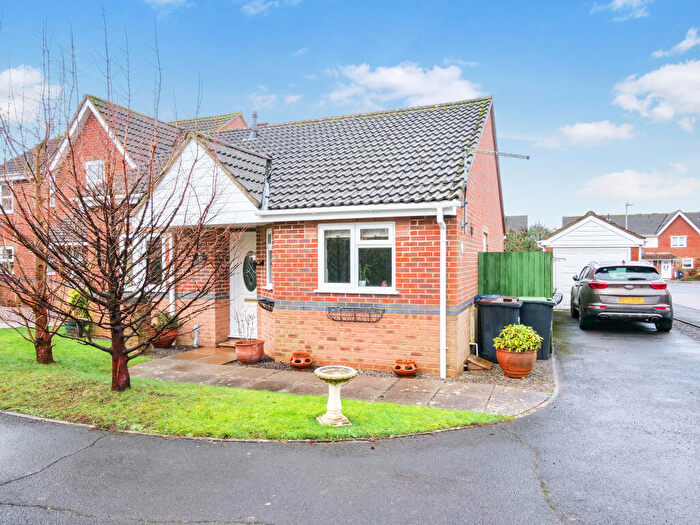2 Bedroom Detached Bungalow For Sale In Plantagenet Way, Gillingham ~ No Onward Chain, SP8
