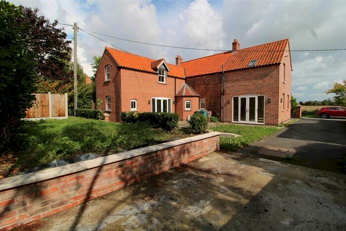 5 Bedroom Detached House For Sale In Barrel Hill Road, Sutton-On-Trent, Newark, NG23