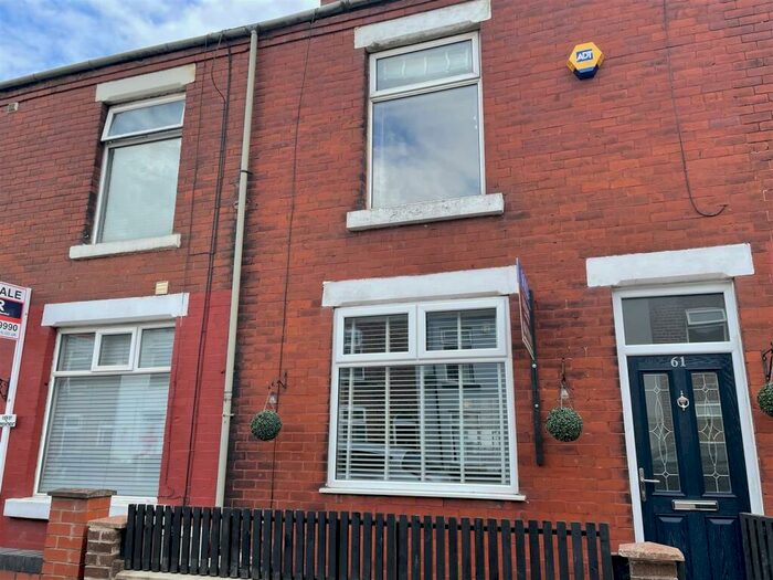 2 Bedroom Terraced House To Rent In Stapleton Street, Salford, M6