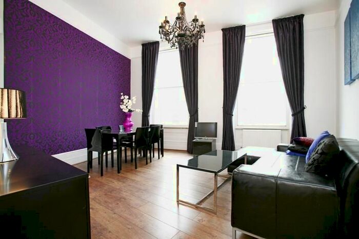 2 Bedroom Flat To Rent In Garrick Street, Covent Garden, London, WC2E