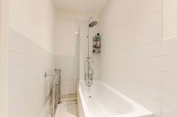 2 Bedroom Flat To Rent In Cheshire Street, Brick Lane, London, E2
