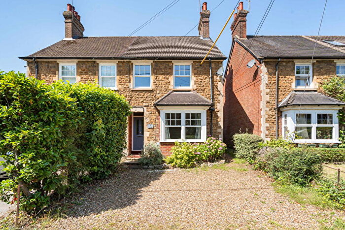3 Bedroom Semi-Detached House For Sale In Petworth Road, Milford, Godalming, GU8