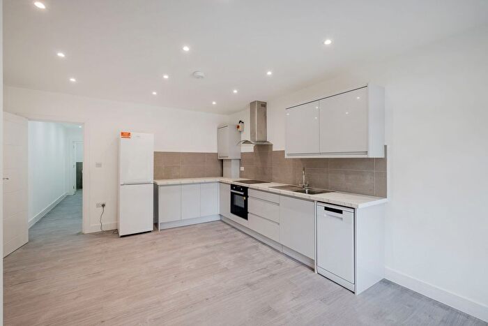 1 Bedroom Flat To Rent In Station Road East, Oxted, RH8