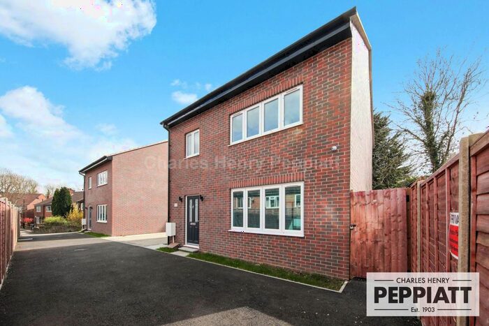 4 Bedroom Property To Rent In Rookwood Gardens, Chingford, E4