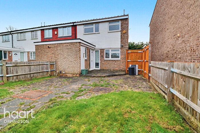 3 Bedroom End Of Terrace House For Sale In Cowden Road, Orpington, BR6