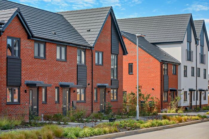 2 Bedroom Semi-Detached House To Rent In Hunt Way, Crowthorne, RG45