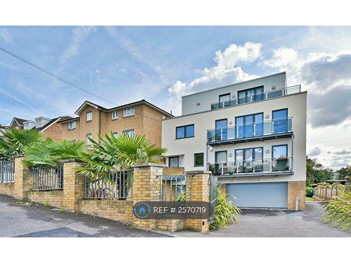 2 Bedroom Flat To Rent In Brockley Park, London, SE23