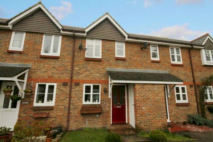 2 Bedroom Terraced House To Rent In St Johns, GU21