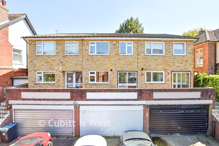 3 Bedroom Terraced House For Sale In Croydon Road, Caterham, Surrey, CR3