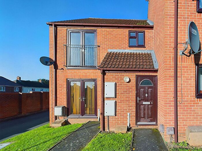2 Bedroom Flat To Rent In Rosliston Road, Bramble Court Rosliston Road, DE15