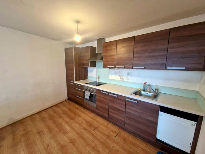 1 Bedroom Flat To Rent In Midland Road, Luton, LU2