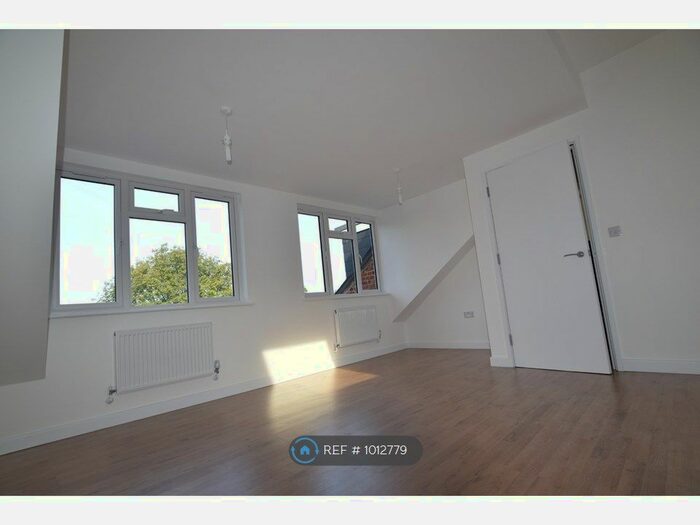2 Bedroom Flat To Rent In Montrose Road, Harrow HA3
