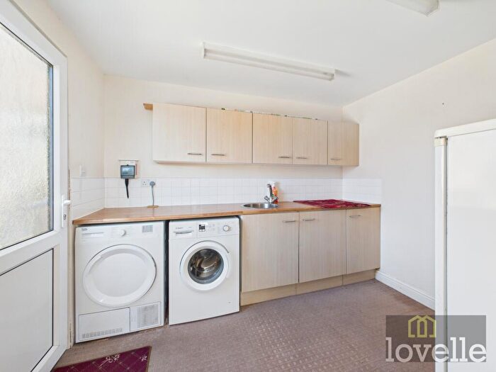 3 Bedroom Detached Bungalow For Sale In Campling Way, Trusthorpe, LN12