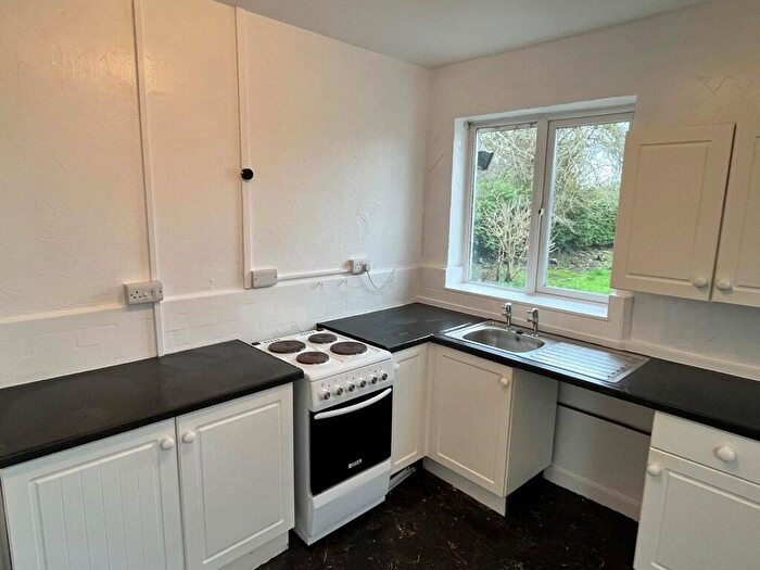 2 Bedroom Bungalow To Rent In Cliff Road, Carlton, Nottingham, NG4