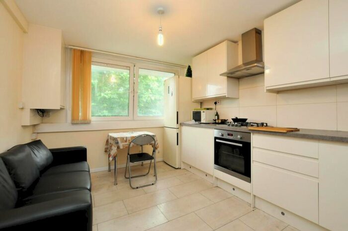 4 Bedroom Flat To Rent In Georges Road, Holloway, N7