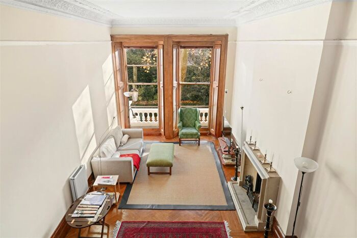 2 Bedroom Flat For Sale In Cornwall Gardens, London, SW7