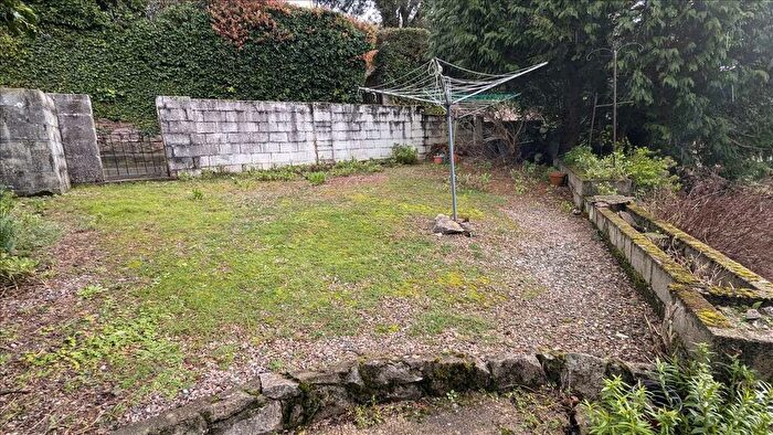 1 Bedroom Flat To Rent In Thurlow Road, Torquay, TQ1