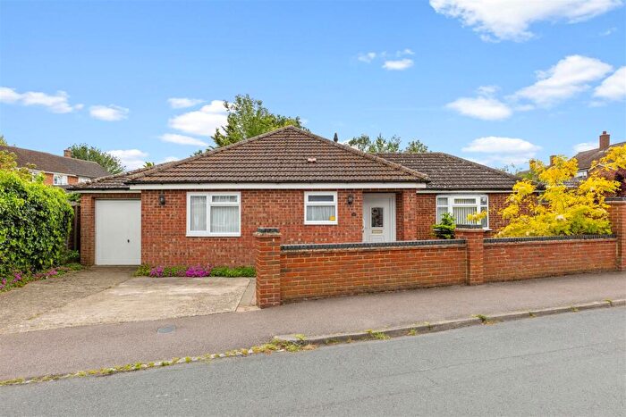 2 Bedroom Detached Bungalow For Sale In Common Road, Stotfold, SG5