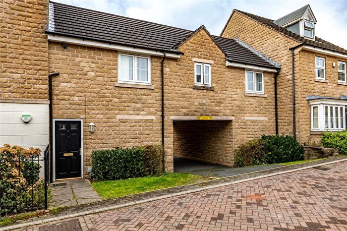 2 Bedroom Apartment For Sale In Worsted Close, Pellon, Halifax, HX1