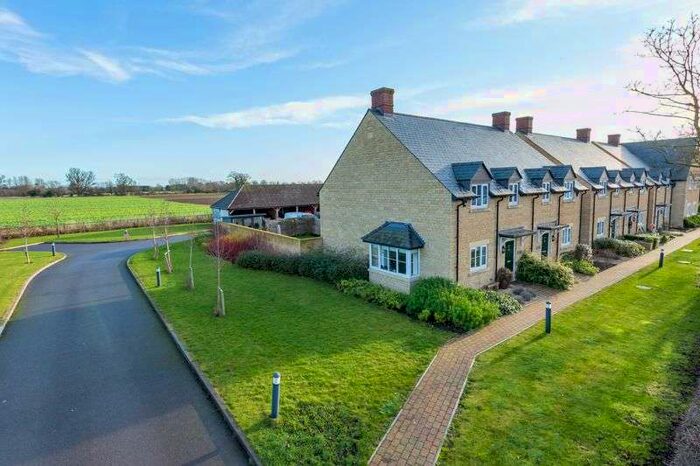 3 Bedroom Detached House For Sale In Priors Lane, Hinton Waldrist Faringdon SN7