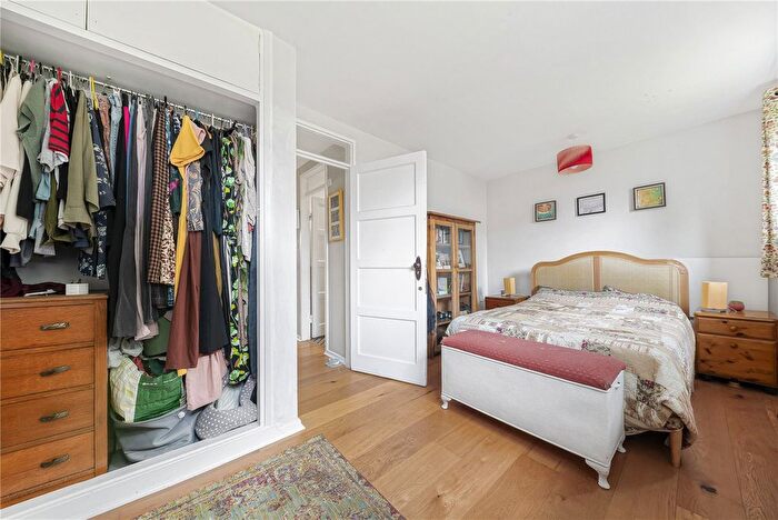 2 Bedroom Maisonette For Sale In Hayesford Park Drive, Bromley, BR2