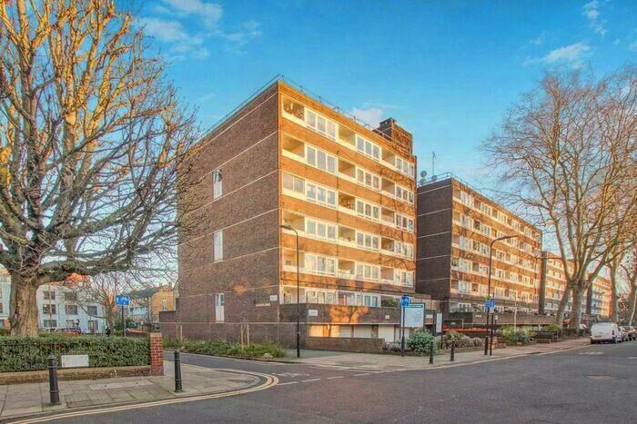 2 Bedroom Flat To Rent In Wick Road, Hackney, Homerton, London, E9