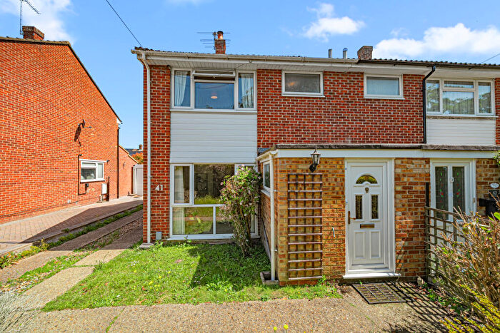 3 Bedroom Semi-Detached House For Sale In Ongar Place, Addlestone, Surrey, KT15