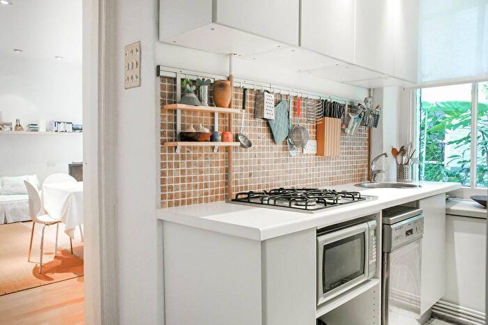 2 Bedroom Flat To Rent In Old Brompton Road, South Kensington, London, SW5