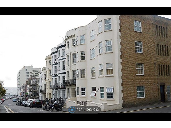 3 Bedroom Flat To Rent In Norfolk Court, Brighton, BN1