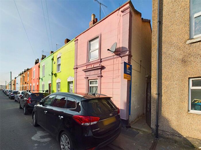2 Bedroom End Of Terrace House For Sale In Hopewell Street, Gloucester, Gloucestershire, GL1