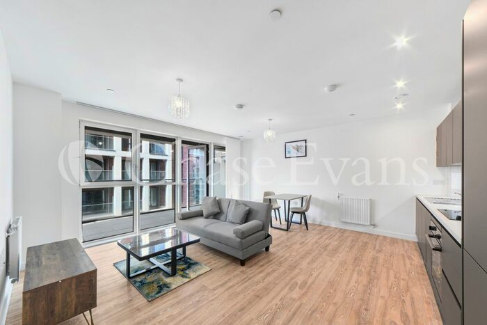 1 Bedroom Flat To Rent In Thunderer Street, Upton Gardens, Newham, London, E13