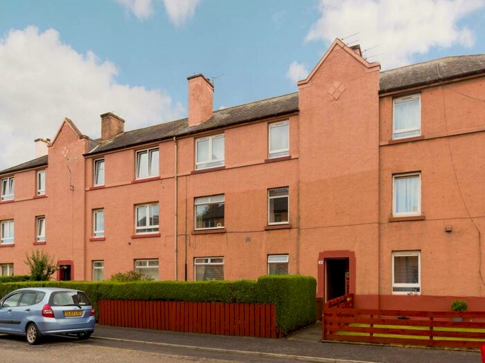 2 Bedroom Flat To Rent In Stenhouse Gardens North, Stenhouse, Edinburgh, EH11