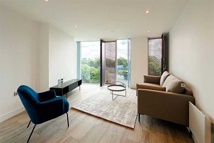 2 Bedroom Apartment To Rent In Thr, M15