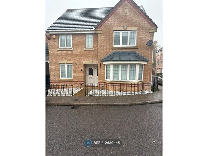 4 Bedroom Semi-Detached House To Rent In Maunder Close, Grays, RM16
