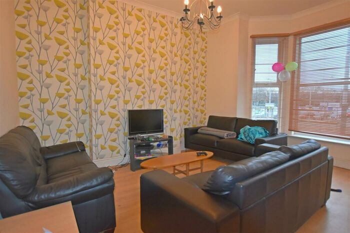 7 Bedroom Semi-Detached House To Rent In Noel Street, NG7