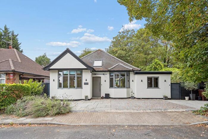 4 Bedroom Bungalow To Rent In Hereford Gardens, Pinner, HA5