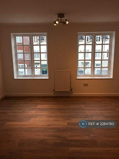 5 Bedroom Terraced House To Rent In Bernhart Close, Edgware, HA8