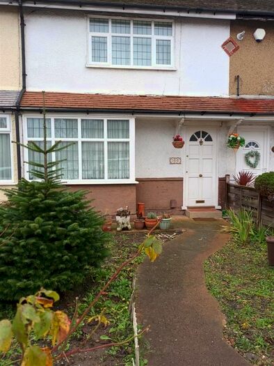 2 Bedroom Property To Rent In Middleham Road, London, N18