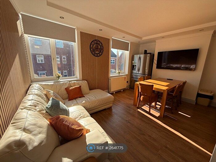 4 Bedroom Flat To Rent In Windham Road, Bournemouth, BH1