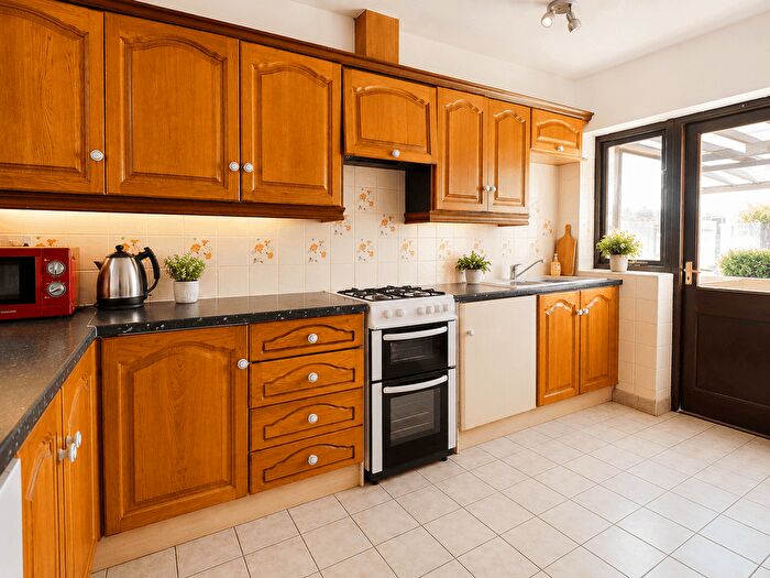 3 Bedroom Terraced House To Rent In Martindale Road, TW4