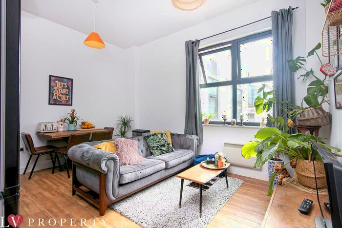 2 Bedroom Apartment To Rent In Derwent Foundry, St Paul's Square, B3