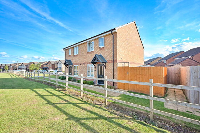 3 Bedroom Semi-Detached House For Sale In Harrow Place, Marston Grange, Stafford, ST16