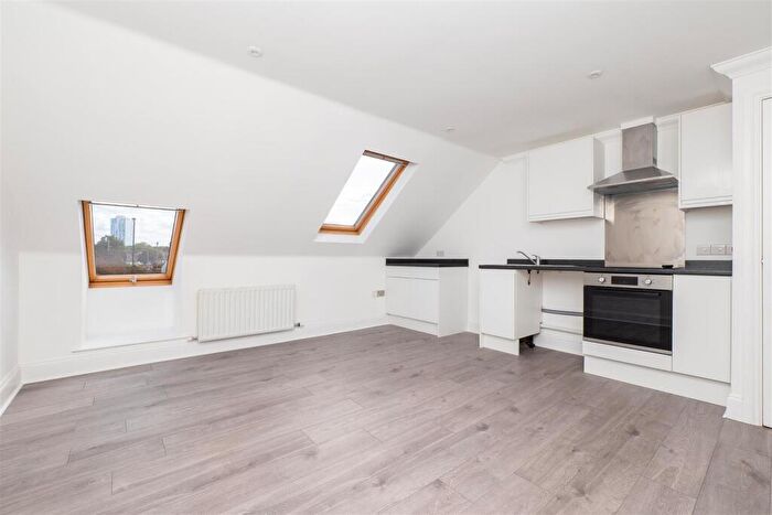 2 Bedroom Apartment For Sale In Oldfields Road, Sutton, SM1