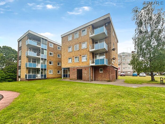 1 Bedroom Flat For Sale In Lydgate Close, Southampton, SO19