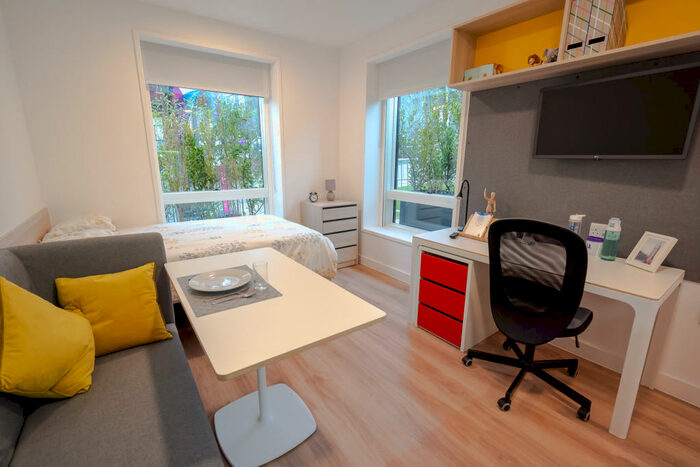 Studio To Rent In Sparkford House, Winchester, SO22