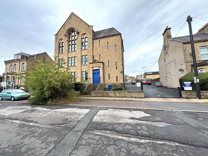 2 Bedroom Apartment For Sale In Water Street, The Lofts, HD1