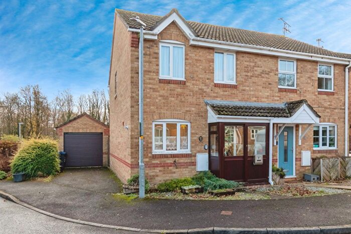 3 Bedroom Semi-Detached House For Sale In Ascot Close, Chippenham, SN14