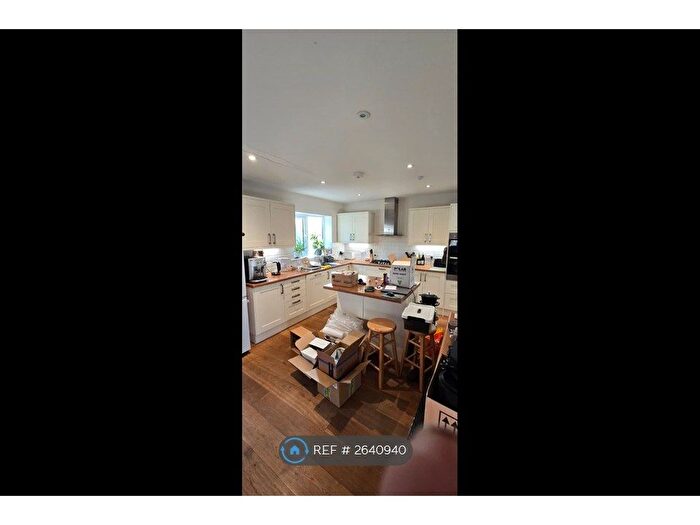 4 Bedroom Detached House To Rent In Exeter Road, Exmouth, EX8