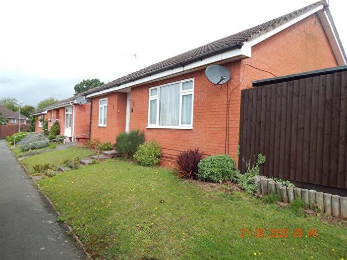 2 Bedroom Bungalow To Rent In Forest View, Redditch, B97
